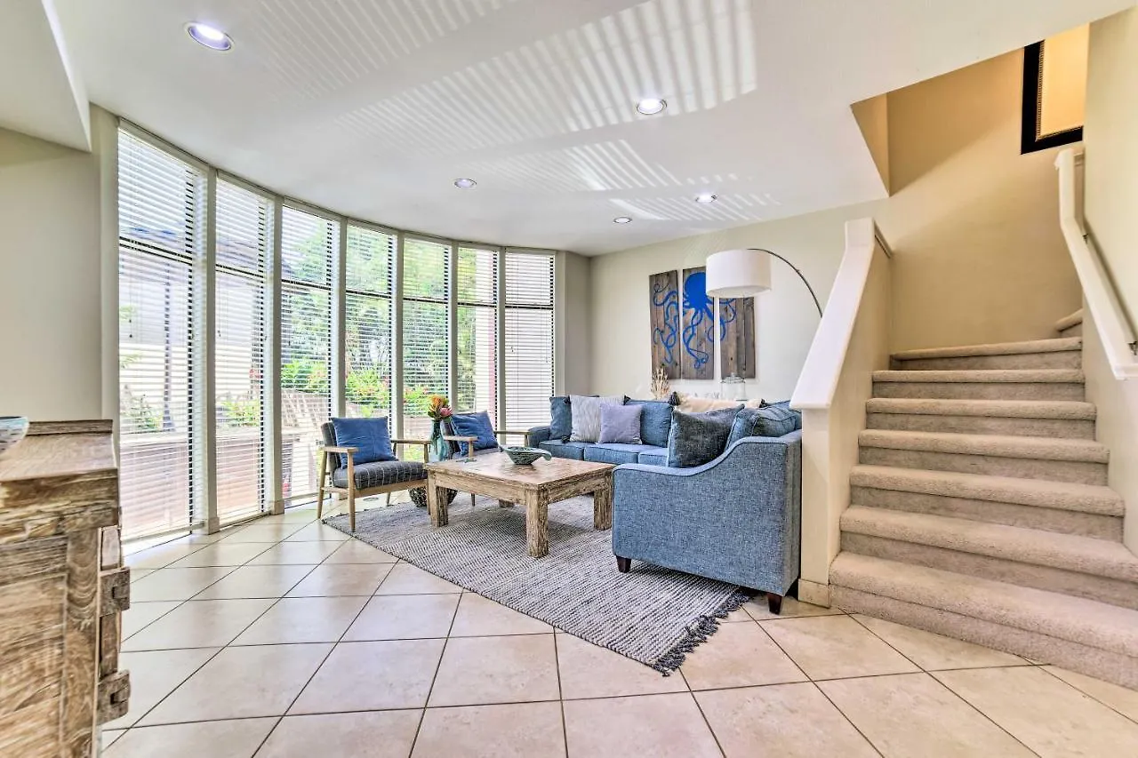 Apartment Bright And Airy Lahaina Condo - Walk To Beach! Kahana United States