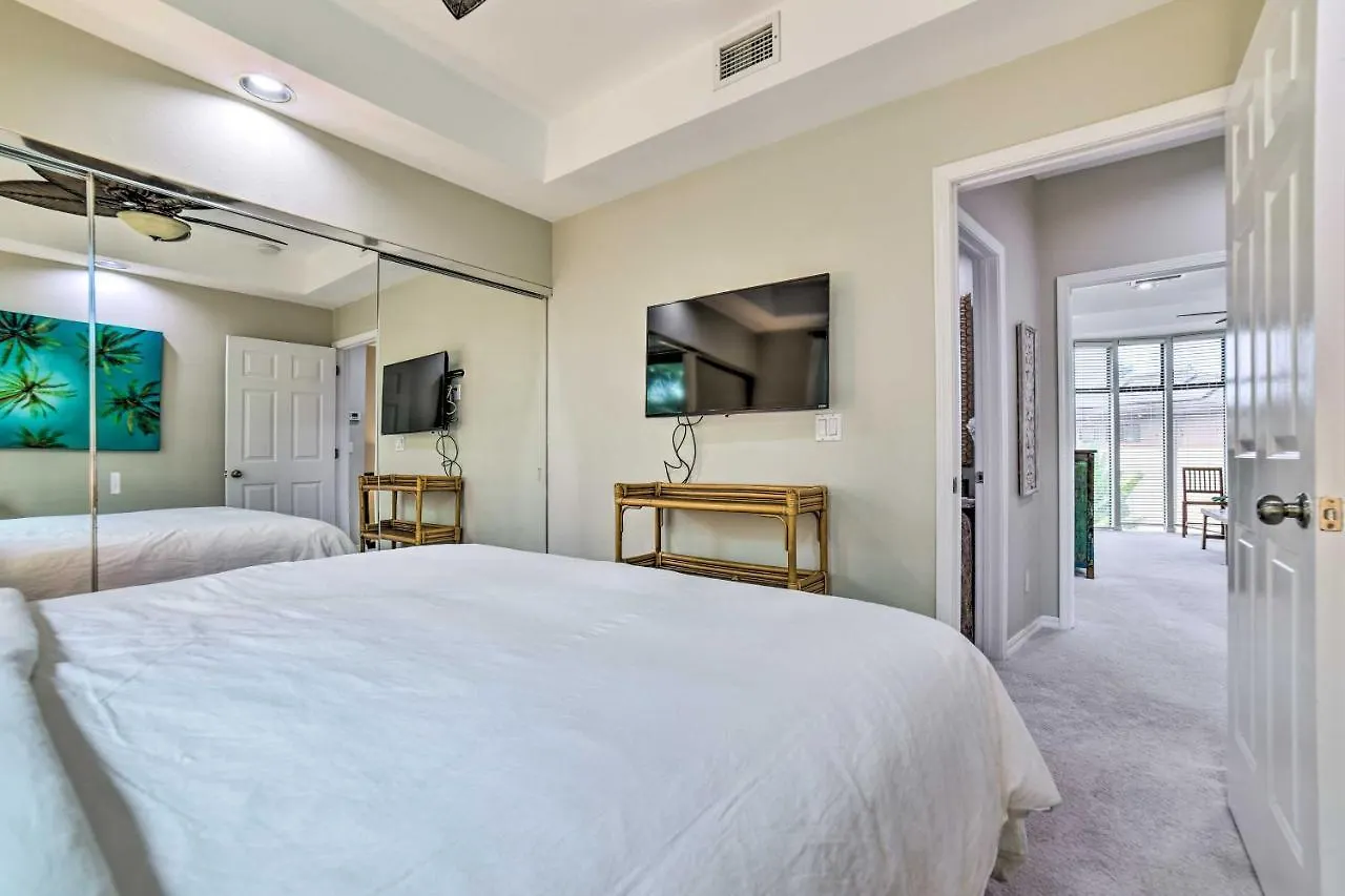 Bright And Airy Lahaina Condo - Walk To Beach! Kahana